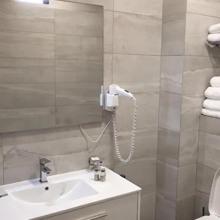 Aqua Cullinan Mamaia Апарт-отель *