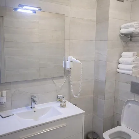 Aqua Cullinan Mamaia Апарт-отель